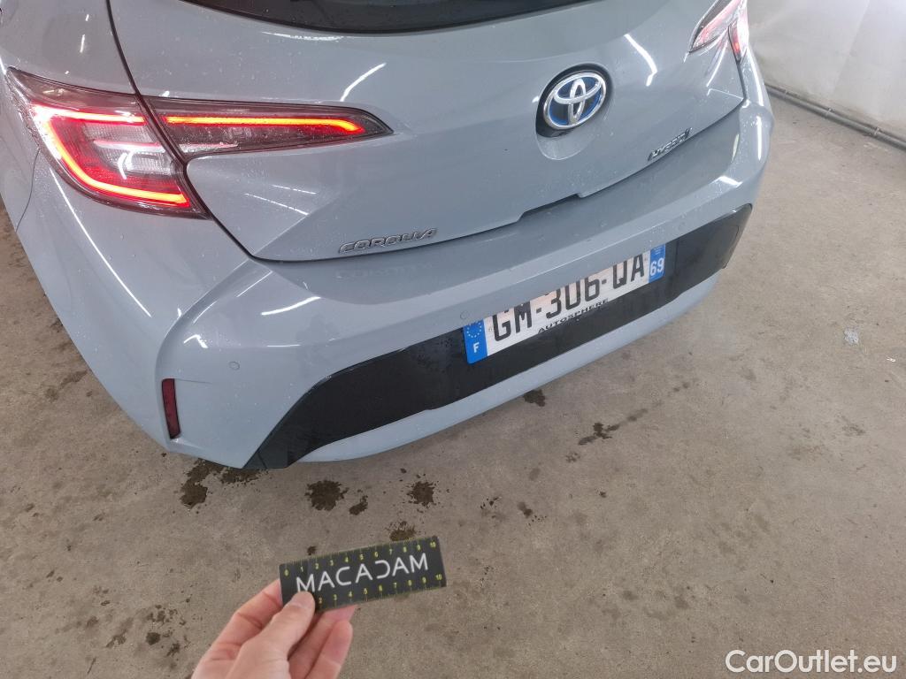  Toyota  Corolla TOYOTA  / 2018 / 5P / Berline Hybride 122h Dynamic Business Beyond Zer #31