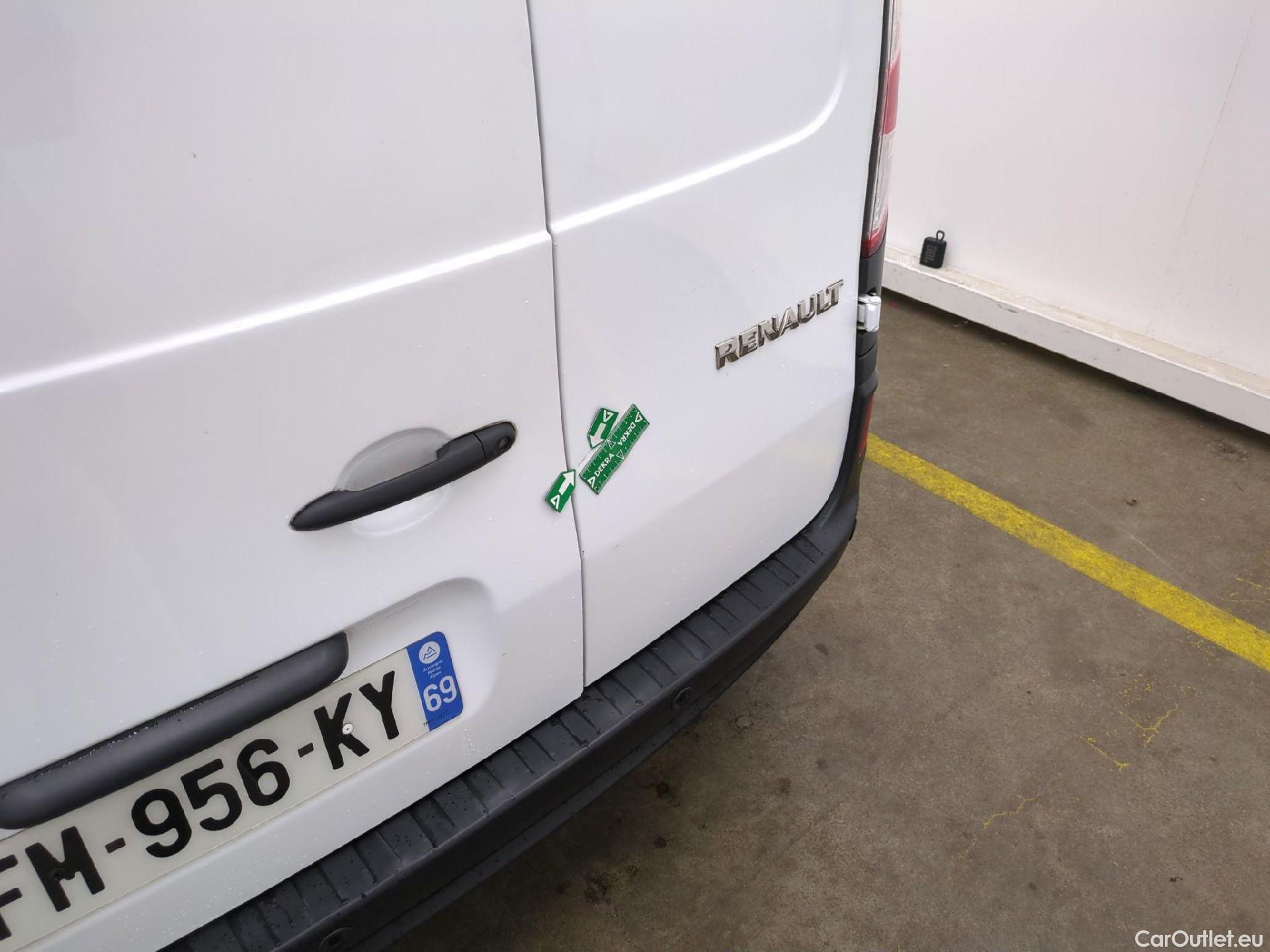  Renault  Kangoo RENAULT  Express / 2013 / 4P / Fourgonnette Extra R-Link dCi 75 #31