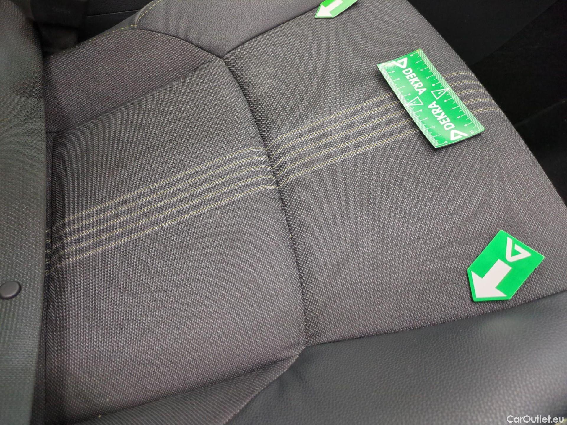  Toyota  Yaris Cross TOYOTA  Hybride / 2021 / 5P / SUV 1.5 HYBRID 116H TRAIL AUTO #1