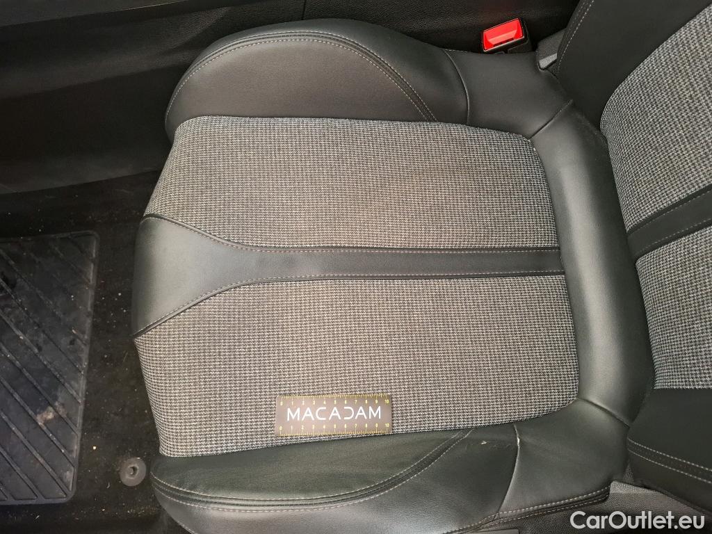  Peugeot  3008  Allure Business 1.5 HDi 130CV BVA8 E6dT #64