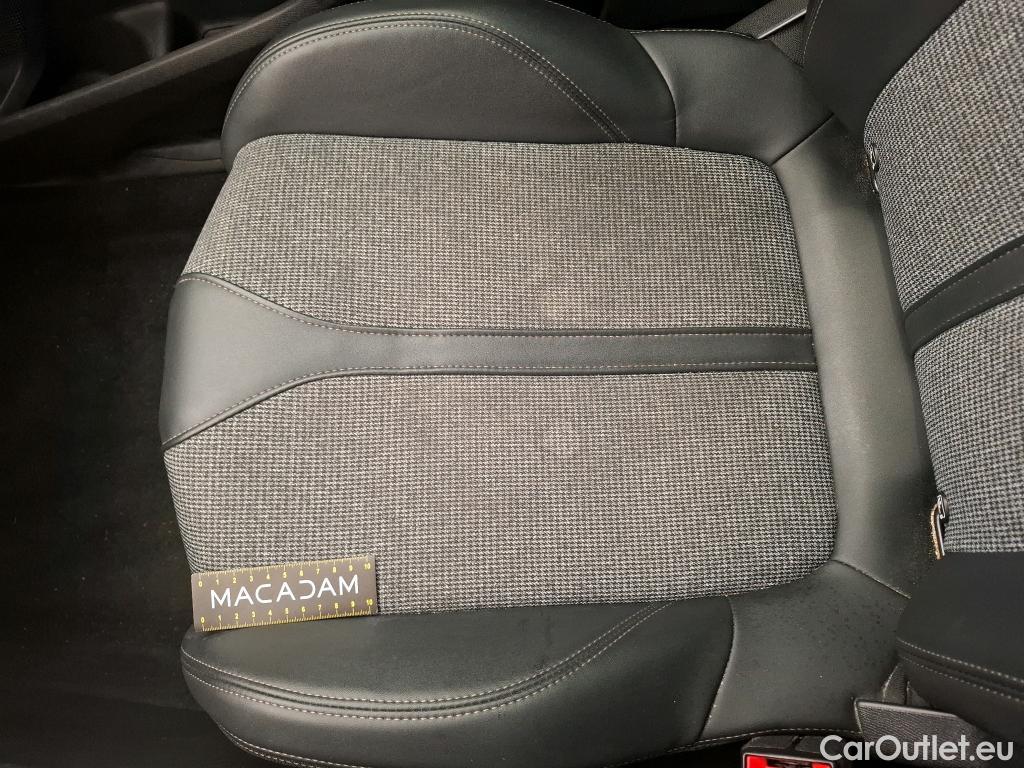  Peugeot  3008  Allure Business 1.5 HDi 130CV BVA8 E6dT #65