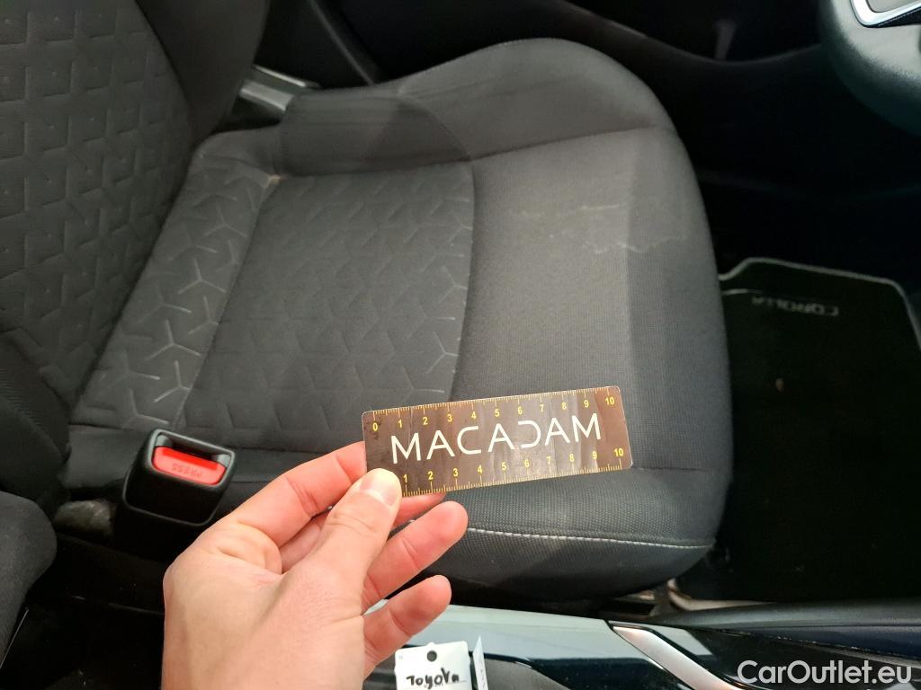  Toyota  Corolla TOYOTA  / 2018 / 5P / Berline Hybride 122h Dynamic Business Beyond Zer #16