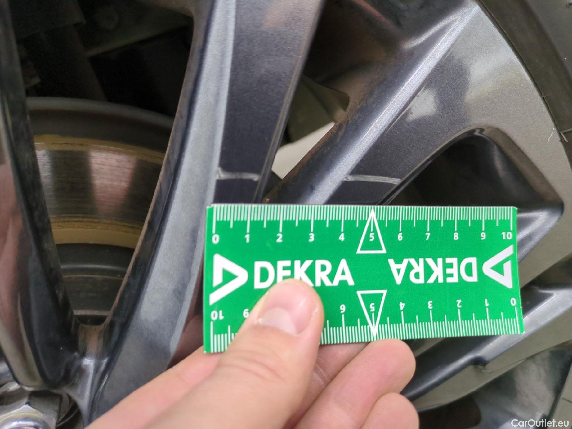  Toyota  Yaris Cross TOYOTA  Hybride / 2021 / 5P / SUV 1.5 HYBRID 116H TRAIL AUTO #7