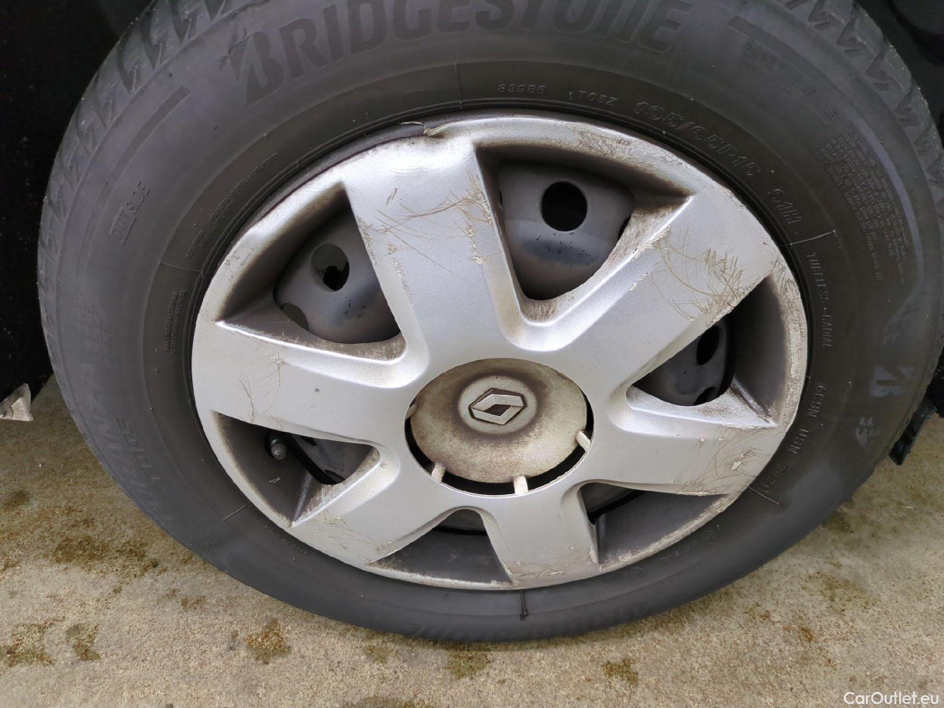  Renault  Kangoo RENAULT  Express / 2013 / 4P / Fourgonnette Extra R-Link dCi 75 #17