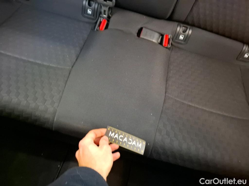  Toyota  Yaris TOYOTA  Hybride / 2019 / 5P / Berline Hybride 116h France Business Stage Acad #13