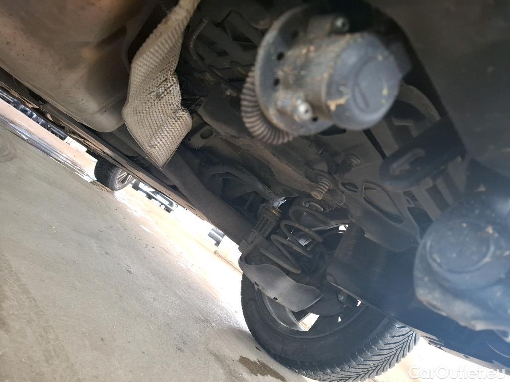  Peugeot  5008  GT 1.2 PureTech 130CV BVA8 7 Sieges E6d #4