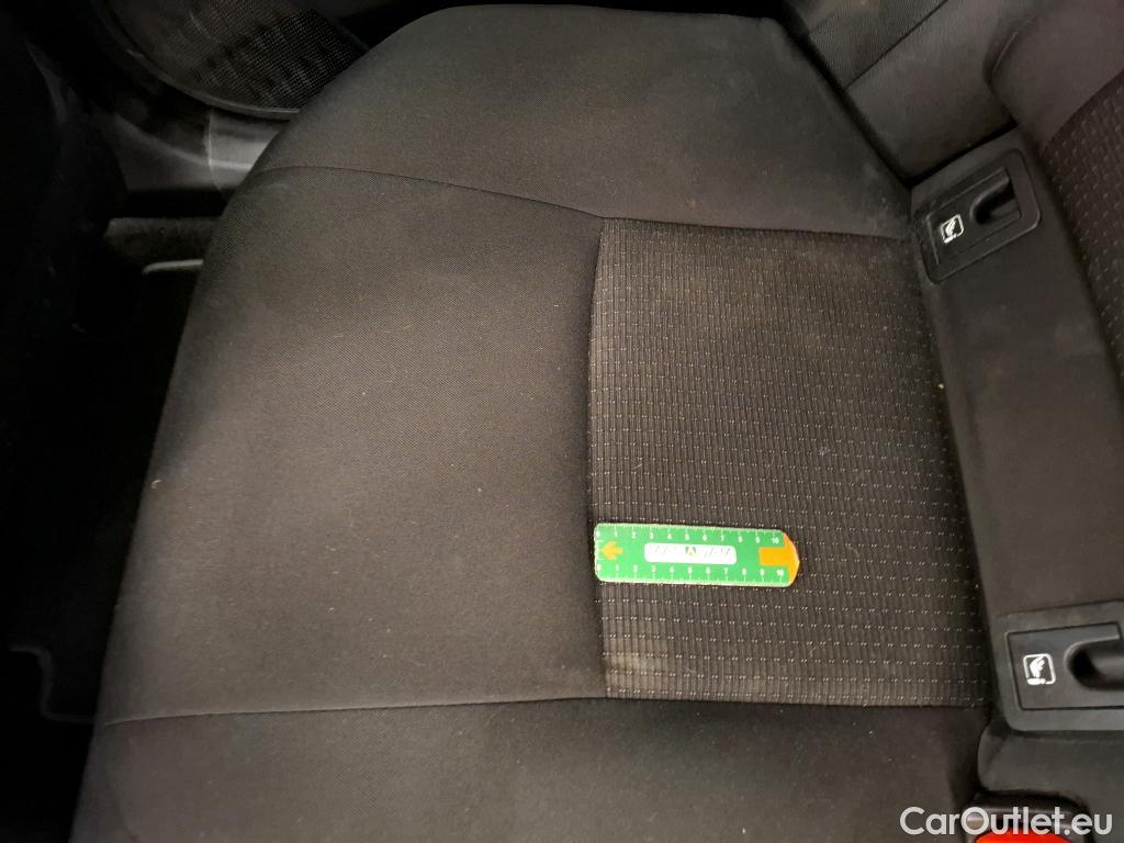  Toyota  C-HR TOYOTA  5p SUV 1.8 HYBRIDE 122 GRAPHIC #33