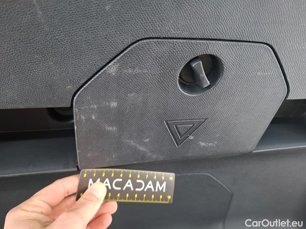  Peugeot  5008  GT 1.2 PureTech 130CV BVA8 7 Sieges E6d #18