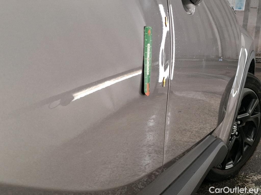  Toyota  C-HR TOYOTA  5p SUV 1.8 HYBRIDE 122 GRAPHIC #9