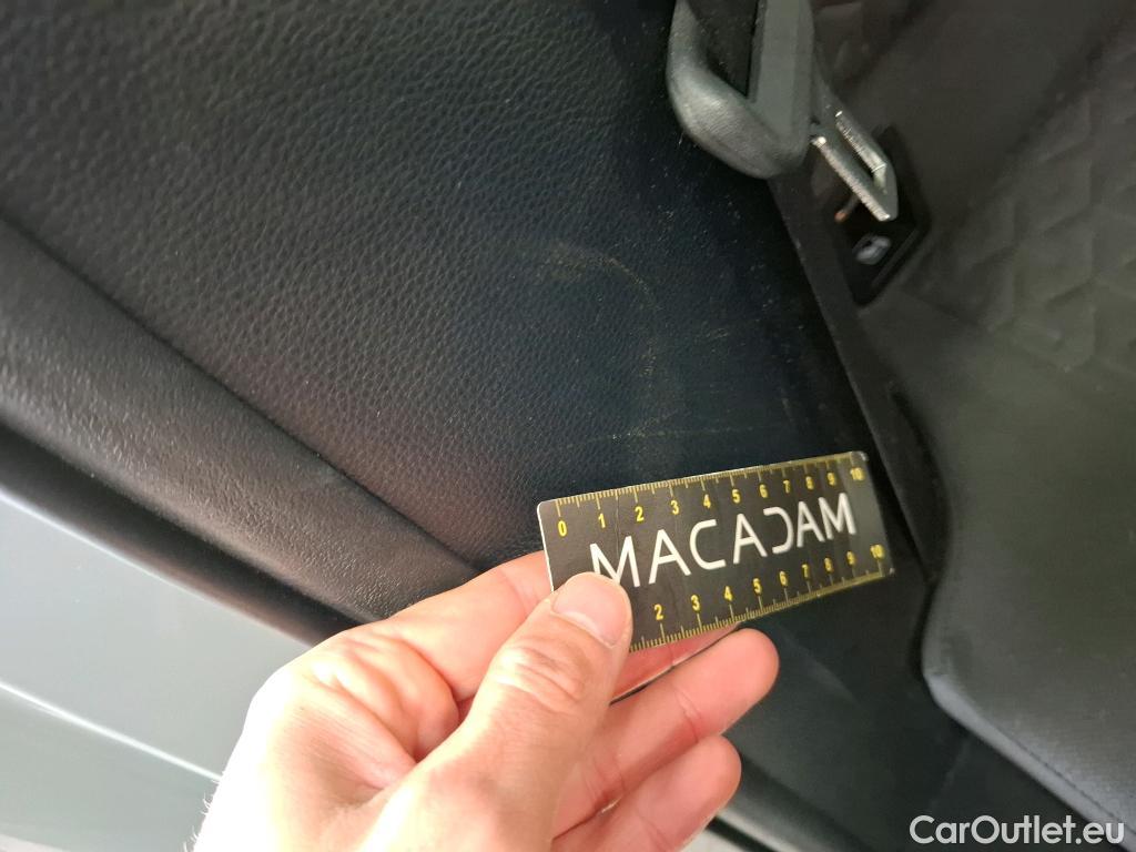  Toyota  Corolla TOYOTA  / 2018 / 5P / Berline Hybride 122h Dynamic Business Beyond Zer #12