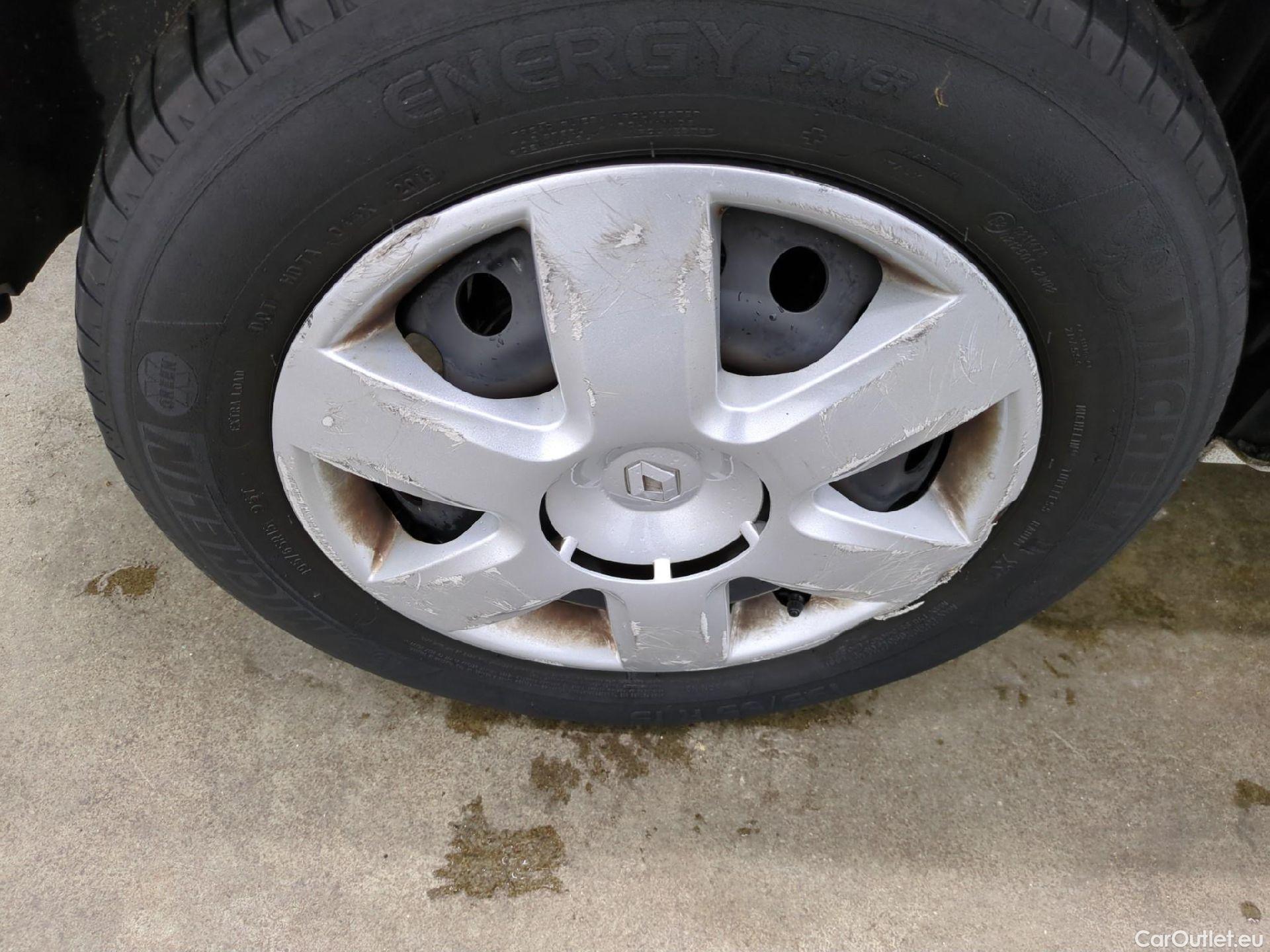  Renault  Kangoo RENAULT  Express / 2013 / 4P / Fourgonnette Extra R-Link dCi 75 #22