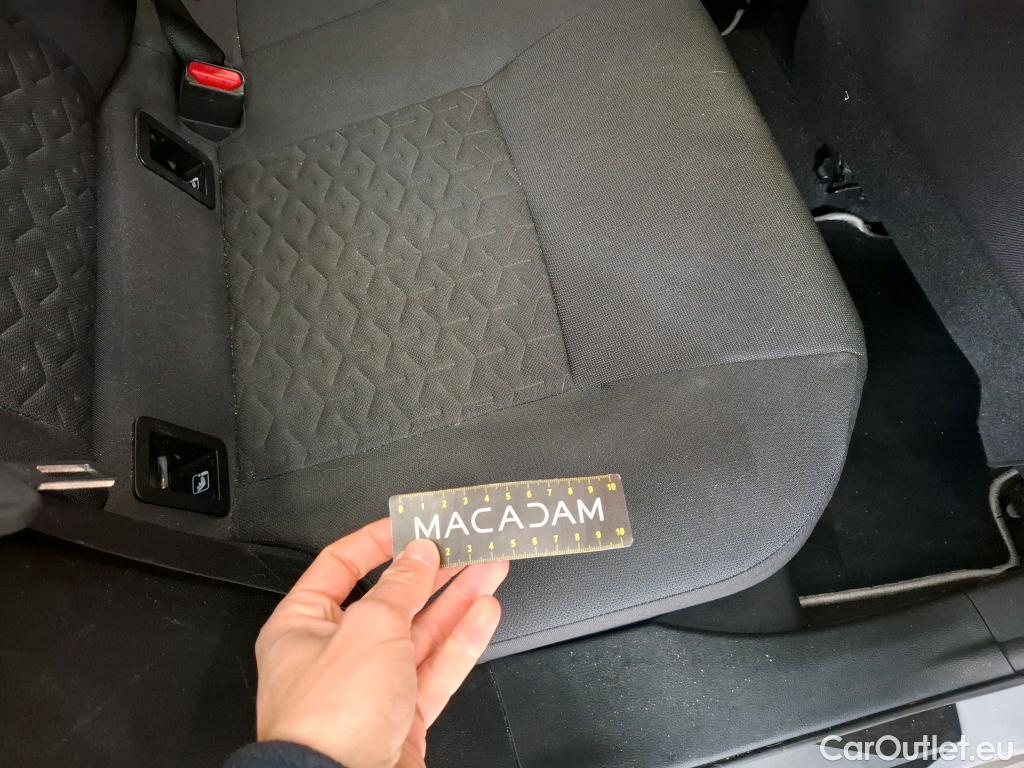  Toyota  Corolla TOYOTA  / 2018 / 5P / Berline Hybride 122h Dynamic Business Beyond Zer #17