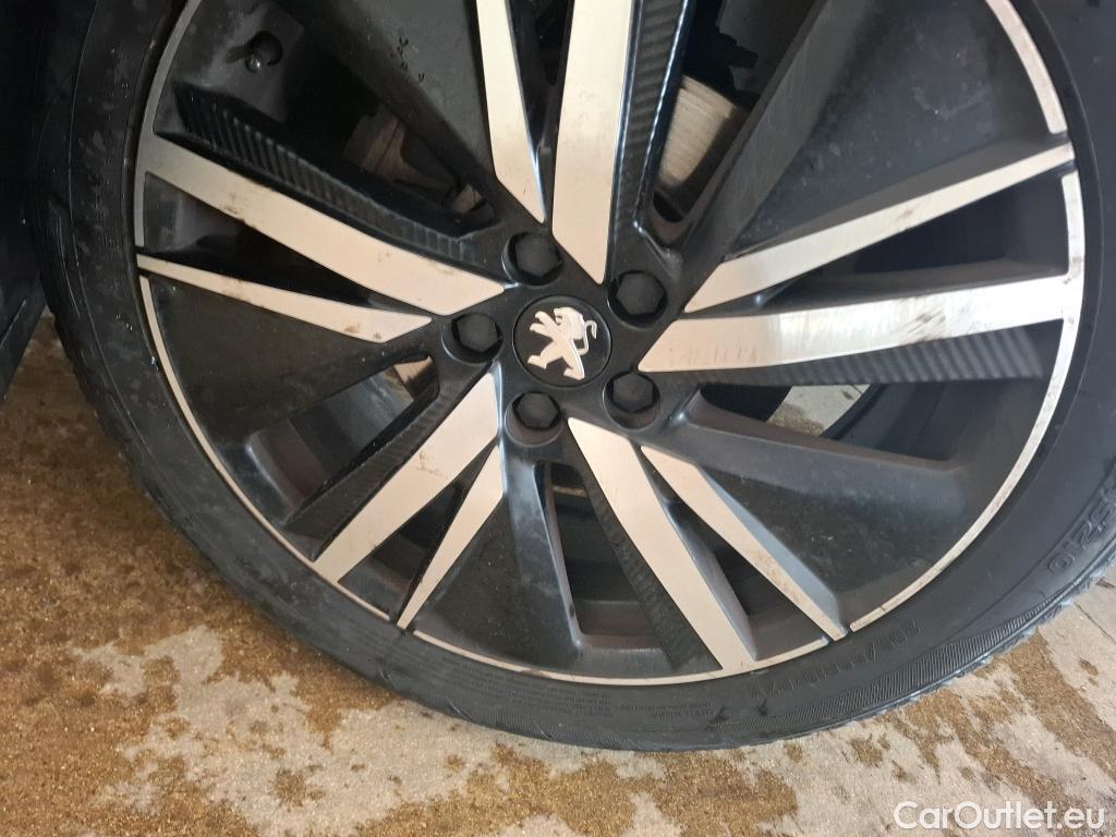  Peugeot  5008  GT 1.2 PureTech 130CV BVA8 7 Sieges E6d #9