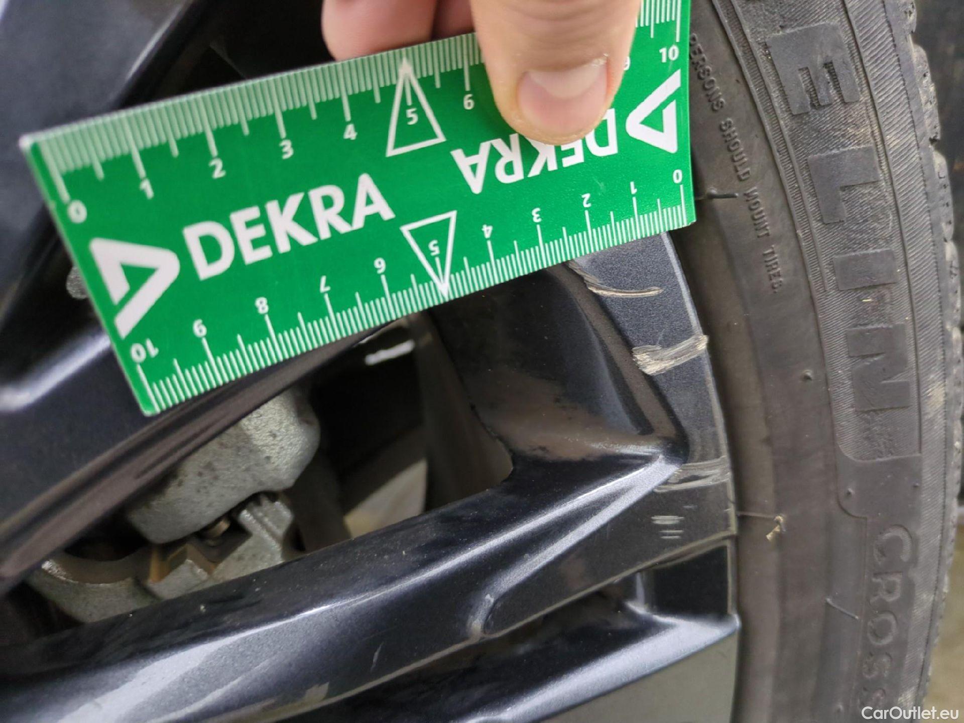  Toyota  Yaris Cross TOYOTA  Hybride / 2021 / 5P / SUV 1.5 HYBRID 116H TRAIL AUTO #18