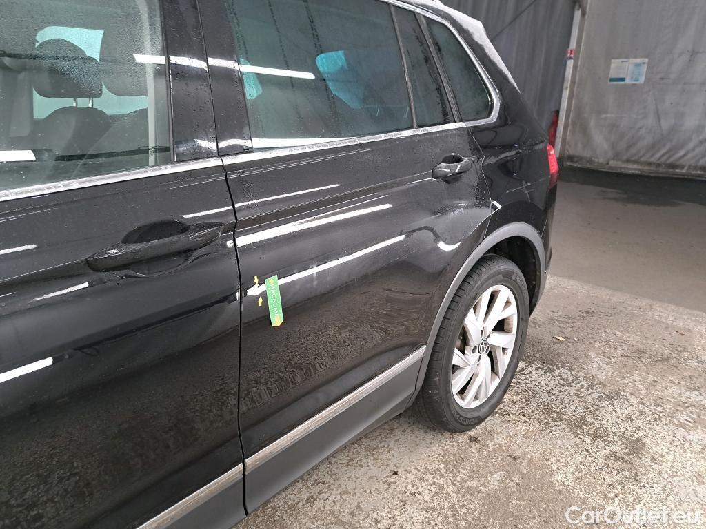  Volkswagen  Tiguan VOLKSWAGEN  / 2020 / 5P / SUV 2.0 TDI 150 DSG7 Elegance #7