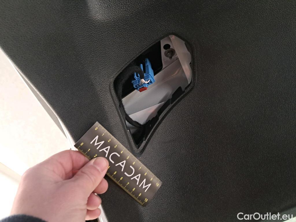  Volkswagen  T-ROC  Life Business 2.0 TDI 150CV BVA7 E6d #11