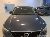  Volvo  XC 40 VOLVO XC40 / 2017 / 5P / SUV D3 MOMENTUM PRO #28