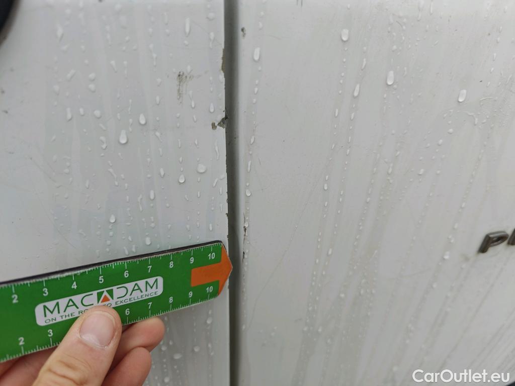  Peugeot  Partner PEUGEOT  / 2018 / 4P / furgón derivado de turismo Premium Standard 600kg BlueHDi 73kW (AC) #34