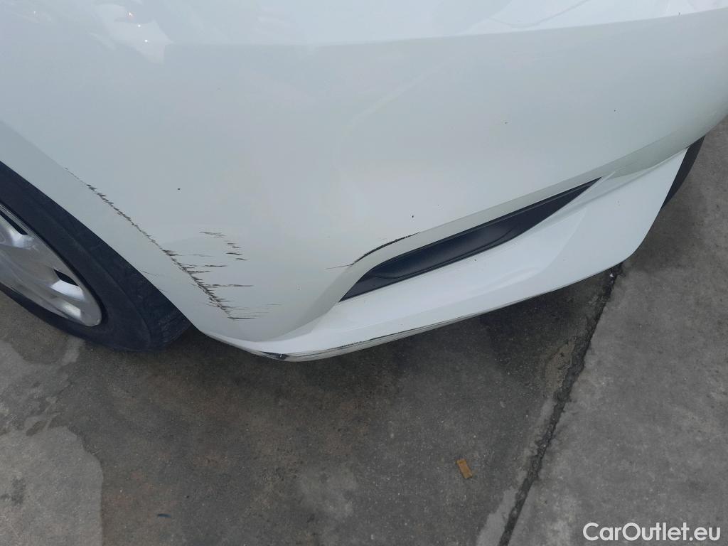  Nissan  Micra NISSAN  / 2017 / 5P / berlina con portón IG-T 74 kW (100 CV) E6D Visia+ #23