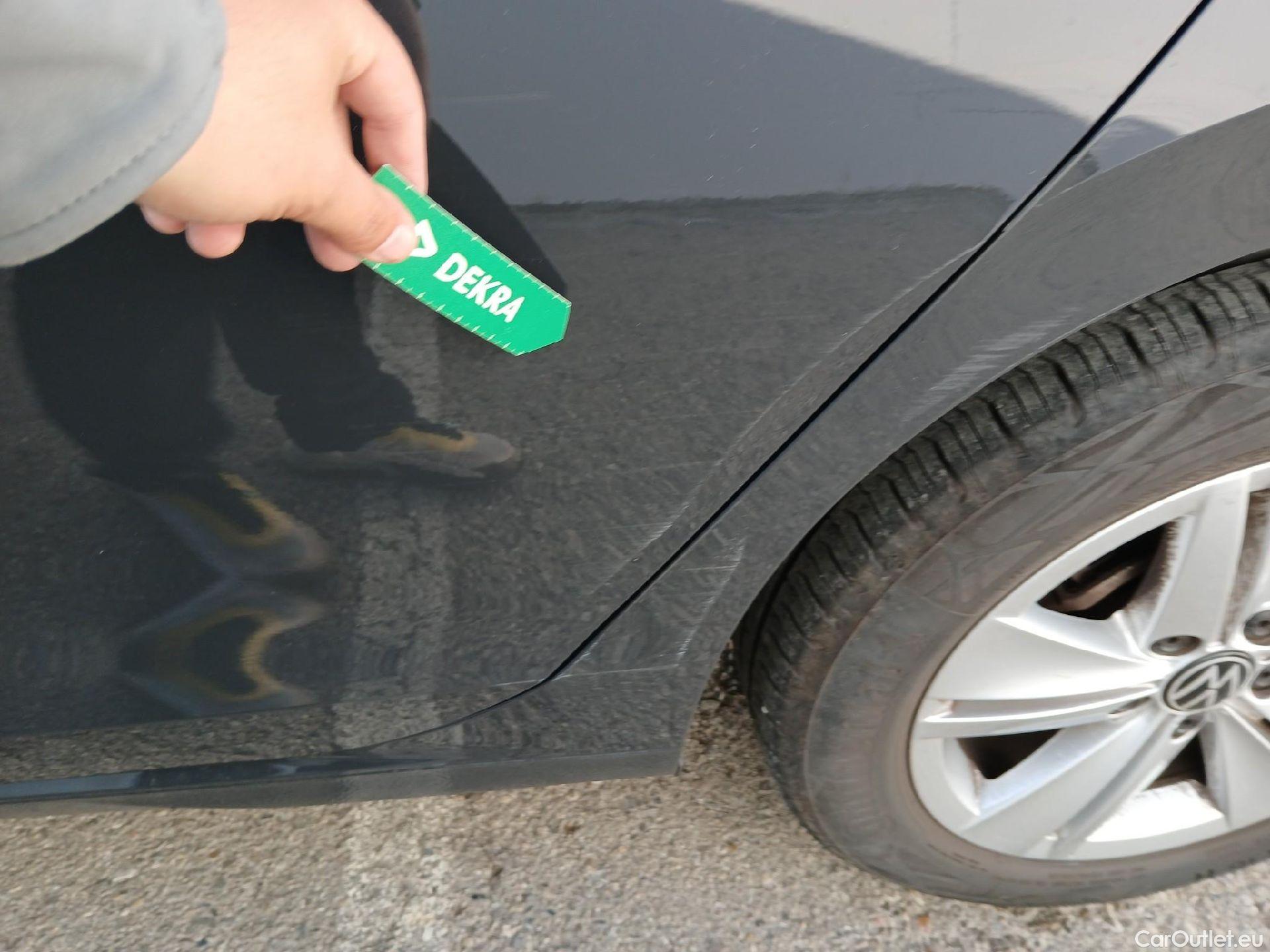  Volkswagen  Golf  VOLKSWAGEN / 2020 / 5P / berlina con portón Life 1.0 eTSI 81kW (110CV) DSG #7