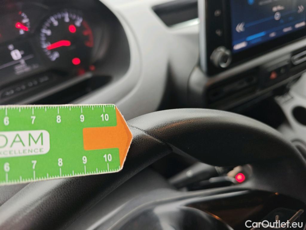  Peugeot  Partner PEUGEOT  / 2018 / 4P / furgón derivado de turismo Premium Standard 600kg BlueHDi 73kW (AC) #68