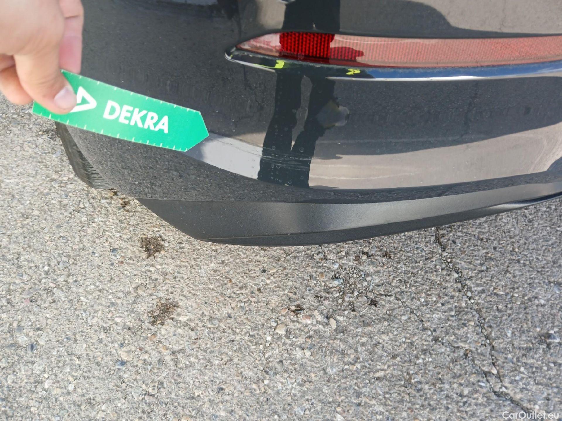  Volkswagen  Golf  VOLKSWAGEN / 2020 / 5P / berlina con portón Life 1.0 eTSI 81kW (110CV) DSG #12