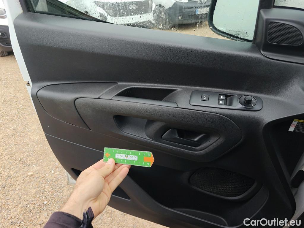  Peugeot  Partner PEUGEOT  / 2018 / 4P / furgón derivado de turismo Premium Standard 600kg BlueHDi 73kW (AC) #60