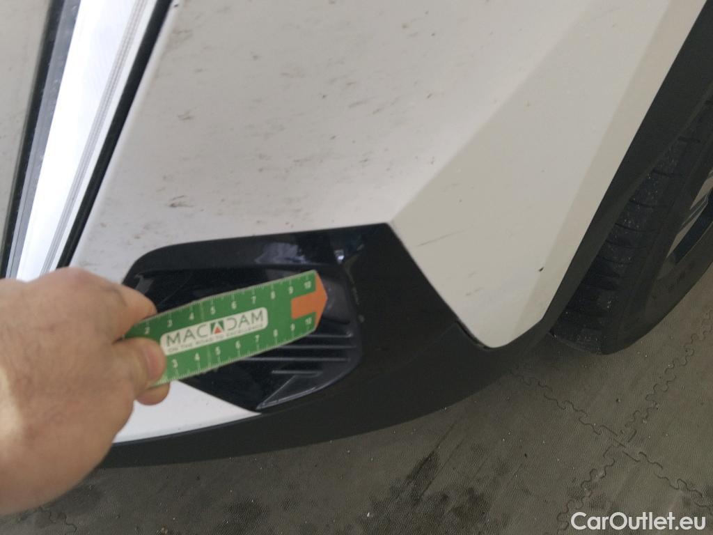  Peugeot  2008 PEUGEOT  / 2019 / 5P / todoterreno Allure Pack BlueHDI 81kW (110CV) (AC) #18