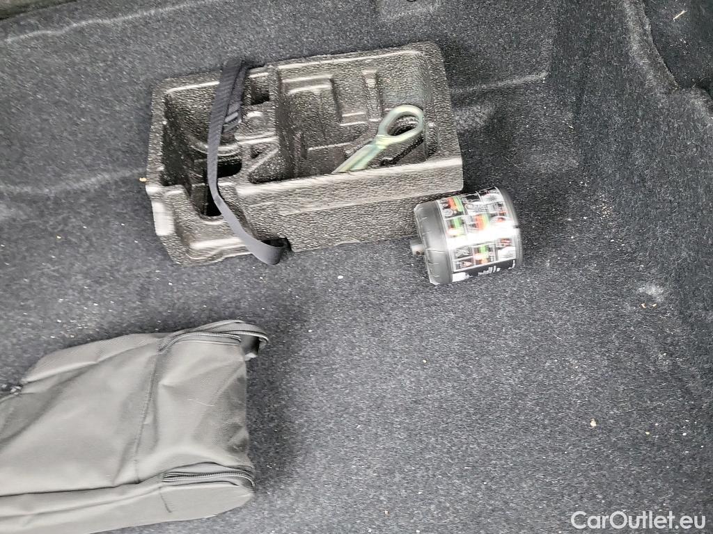  Bmw  X1 BMW  / 2019 / 5P / todoterreno sDrive18i #3