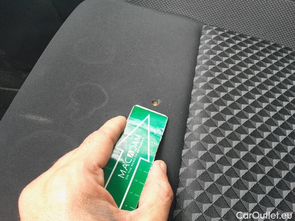  Nissan  Micra NISSAN  / 2017 / 5P / berlina con portón IG-T 74 kW (100 CV) E6D Visia+ #12