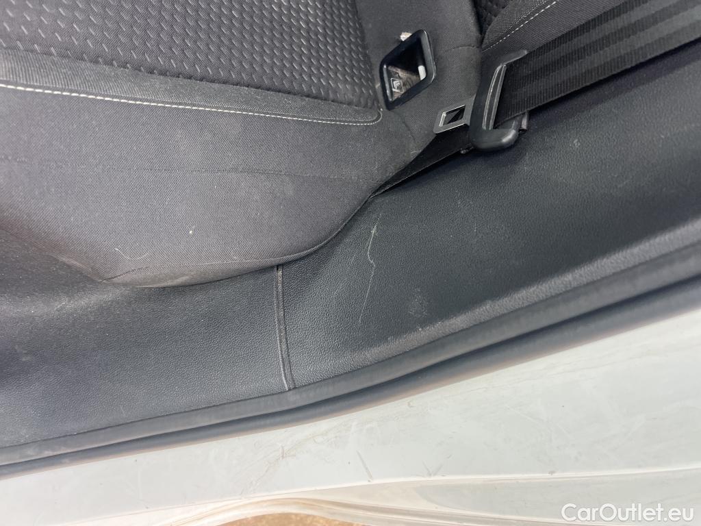  Volkswagen  Polo VOLKSWAGEN  / 2017 / 5P / berlina con portón Advance 1.0 TSI 70kW (95CV) #11