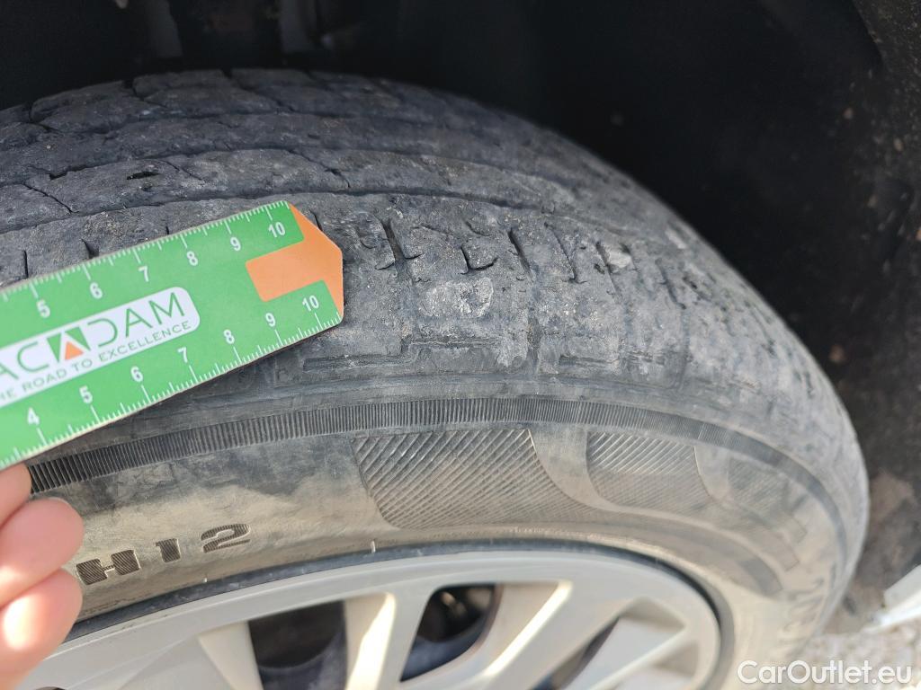  Opel  Combo OPEL  Life / 2018 / 5P / combi 1.5 TD 75kW (100CV) S/S Edition L (IND) #47