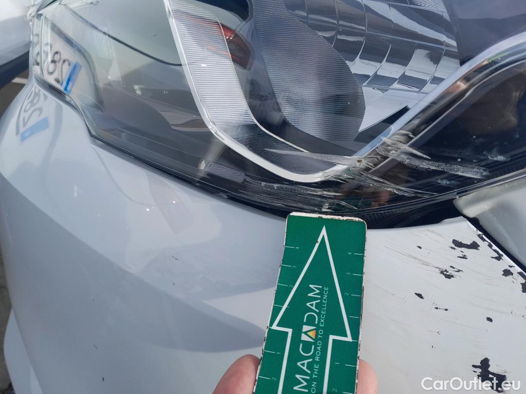  Nissan  Micra NISSAN  / 2017 / 5P / berlina con portón IG-T 74 kW (100 CV) E6D Visia+ #2