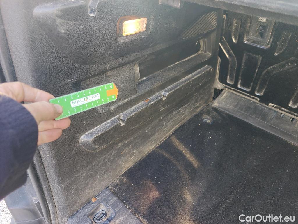  Citroen  Berlingo CITROEN  / 2018 / 4P / combi Talla M BlueHDi 100 S&S LIVE (AC) #32