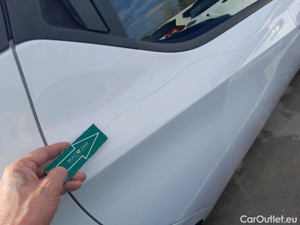  Nissan  Micra NISSAN  / 2017 / 5P / berlina con portón IG-T 74 kW (100 CV) E6D Visia+ #33