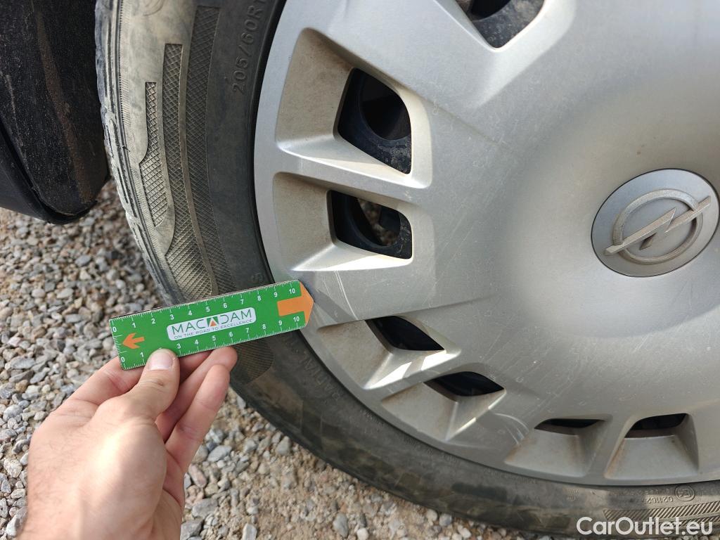  Opel  Combo OPEL  Life / 2018 / 5P / combi 1.5 TD 75kW (100CV) S/S Edition L (IND) #80