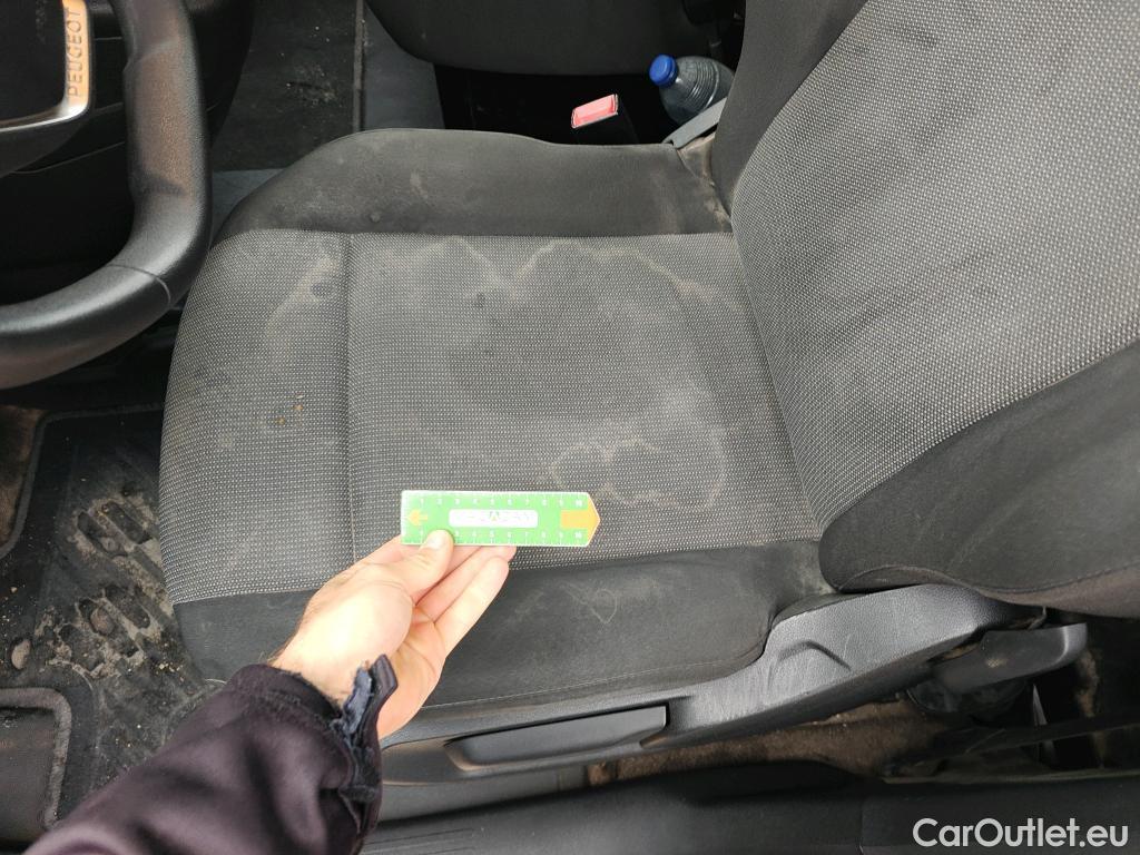  Peugeot  Partner PEUGEOT  / 2018 / 4P / furgón derivado de turismo Premium Standard 600kg BlueHDi 73kW (AC) #52