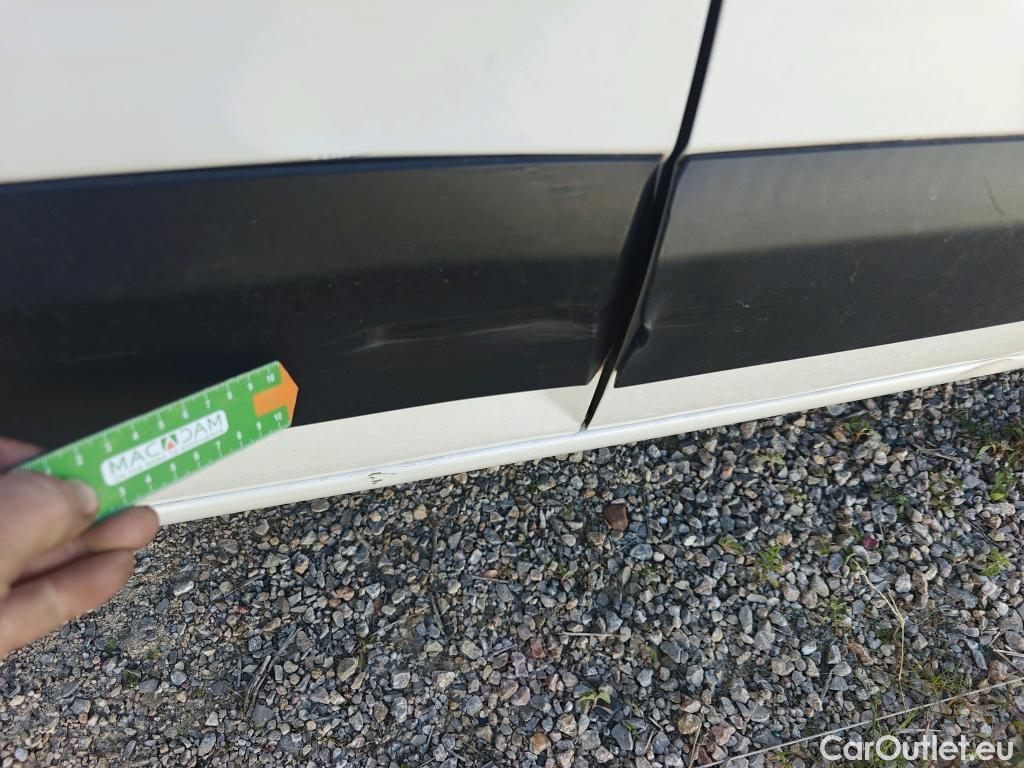  Citroen  Berlingo CITROEN  / 2018 / 4P / combi Talla M BlueHDi 100 S&S LIVE (AC) #9