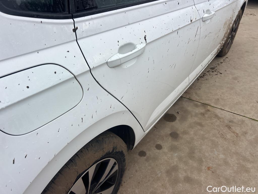  Volkswagen  Polo VOLKSWAGEN  / 2017 / 5P / berlina con portón Advance 1.0 TSI 70kW (95CV) #17