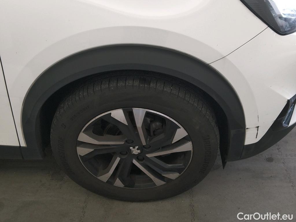  Peugeot  2008 PEUGEOT  / 2019 / 5P / todoterreno Allure Pack BlueHDI 81kW (110CV) (AC) #15