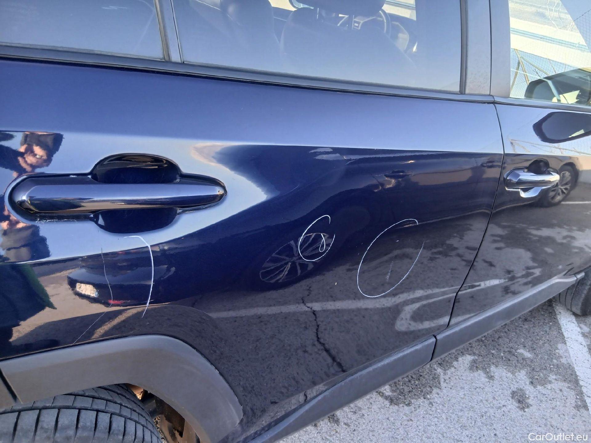  Toyota  RAV4 TOYOTA  / 2018 / 5P / todoterreno 2.5l 220H Advance #28