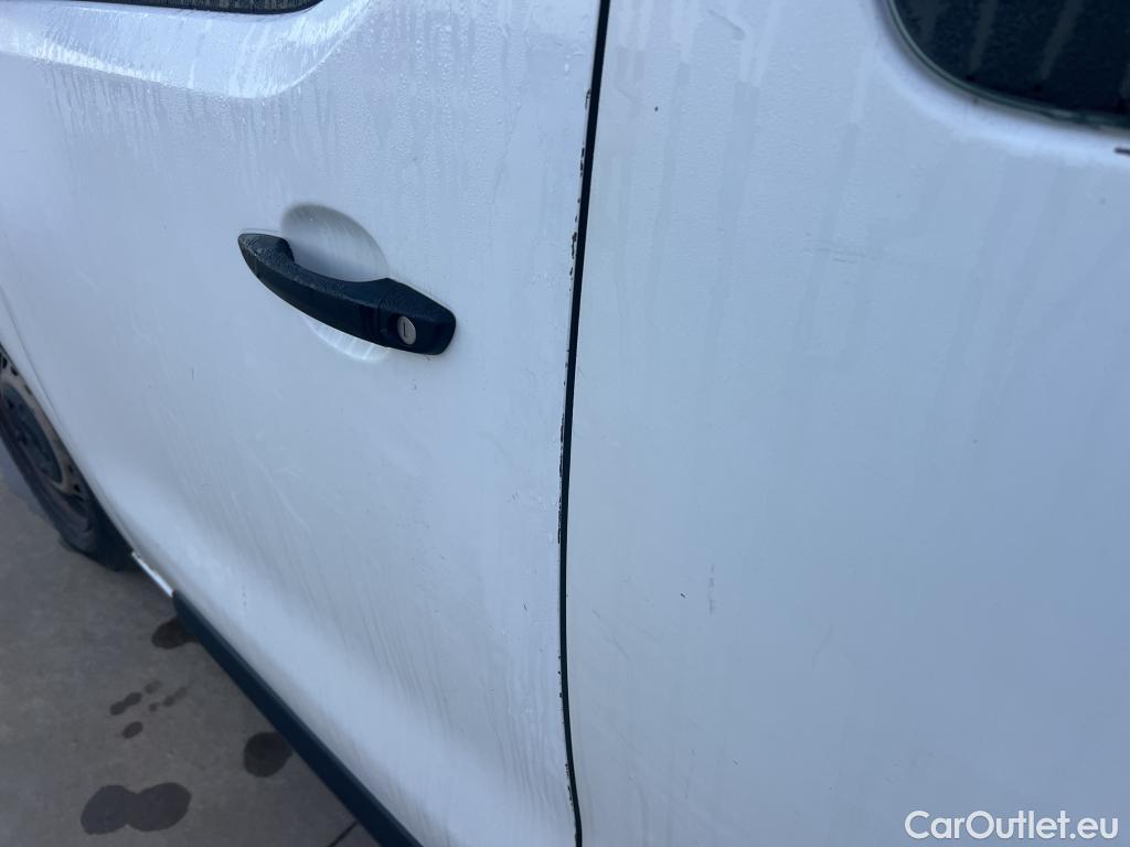  Opel  Vivaro OPEL  / 2019 / 4P / combi 1.5 Diésel 88kW (120CV) L Std Express #17