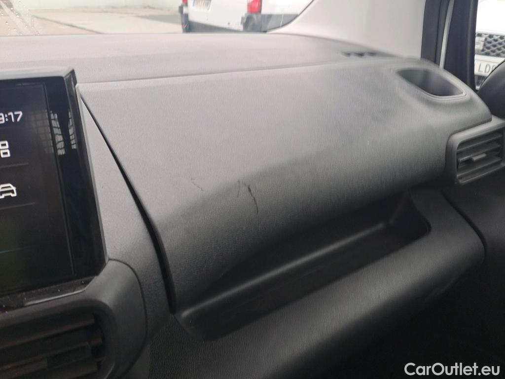  Peugeot  Partner PEUGEOT Rifter / 2024 / 4P / combi Active Business Standard BlueHDi 100 (AC) #24