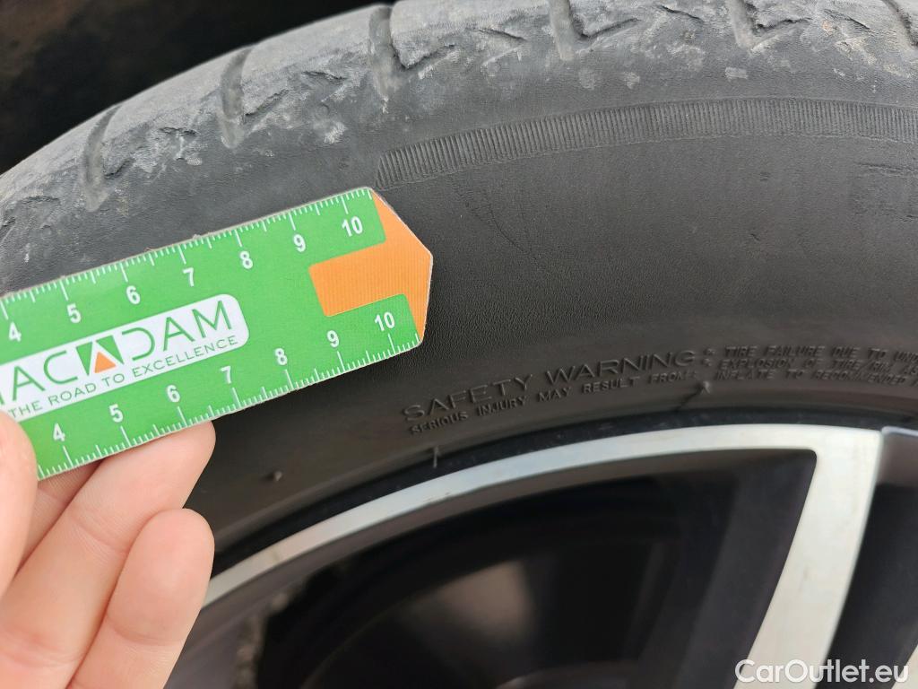  Volvo  XC 40 VOLVO XC40 / 2017 / 5P / todoterreno 2.0 D4 AWD R-Design Auto #45