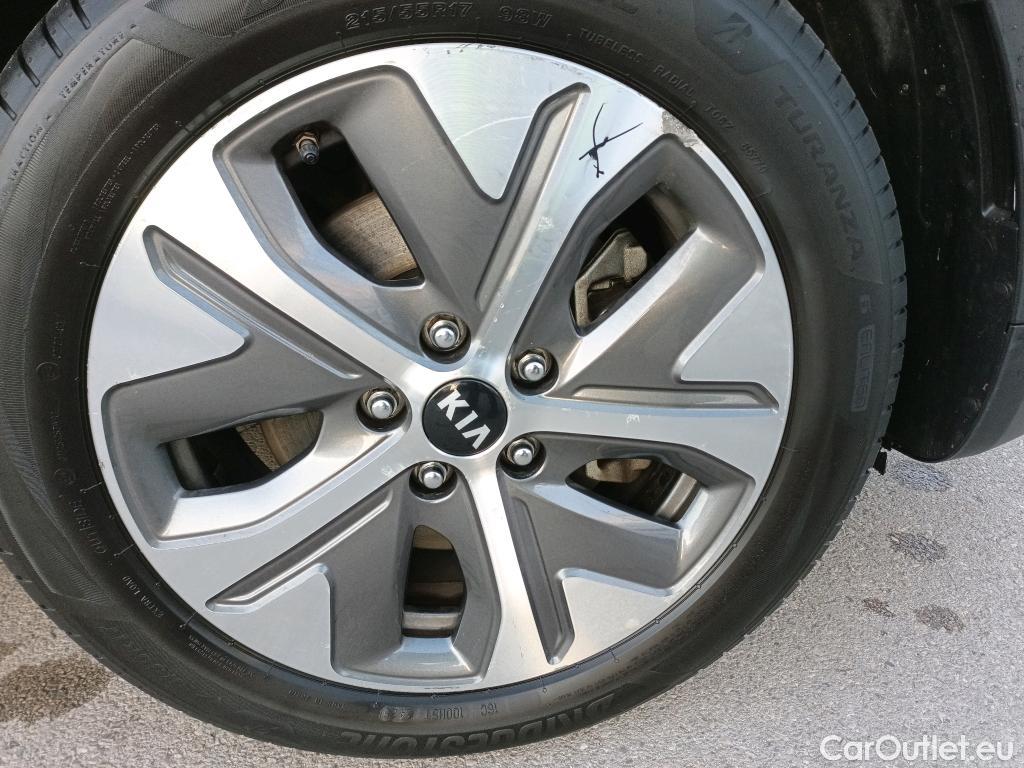  KIA  Niro KIA e- / 2016 / 5P / crossover e- 150kW (204CV) Drive (Long Range) #6