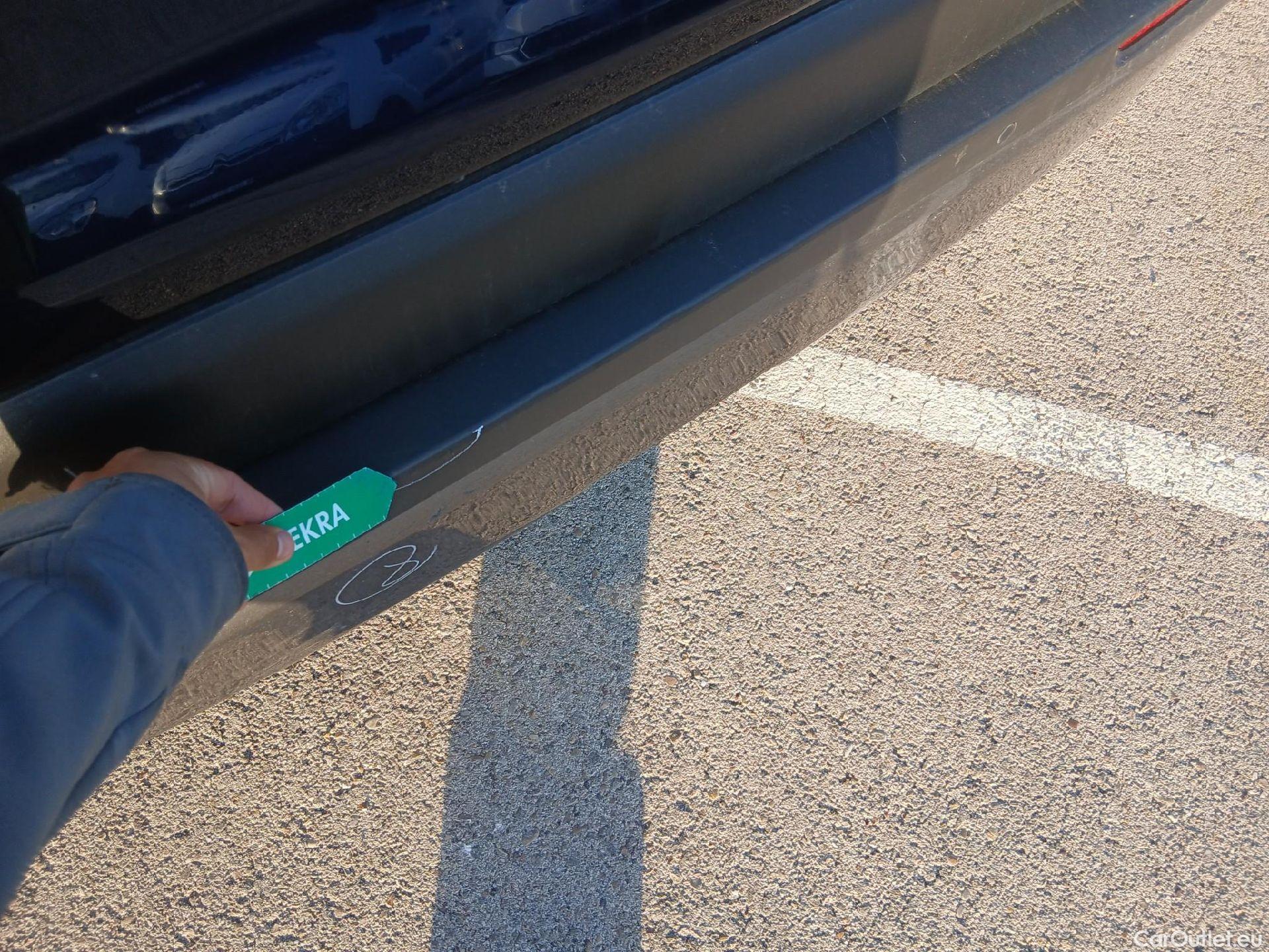  Toyota  RAV4 TOYOTA  / 2018 / 5P / todoterreno 2.5l 220H Advance #19