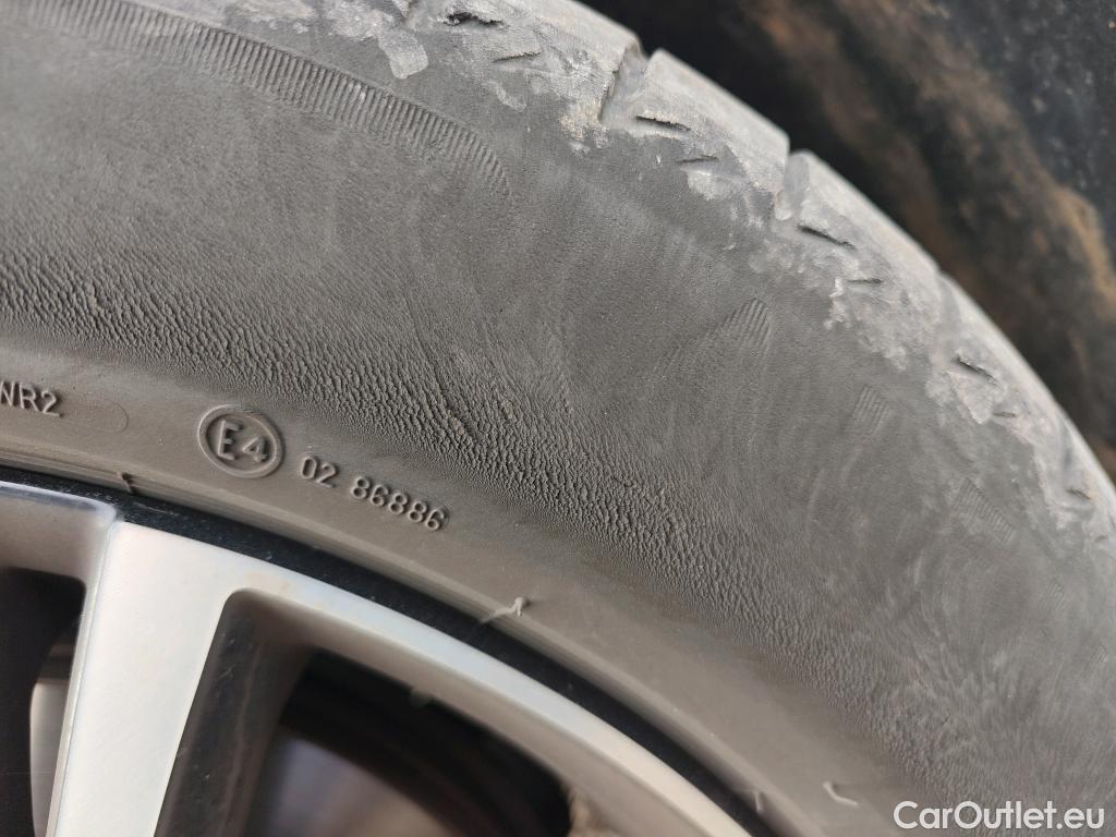  Volvo  XC 40 VOLVO XC40 / 2017 / 5P / todoterreno 2.0 D4 AWD R-Design Auto #12