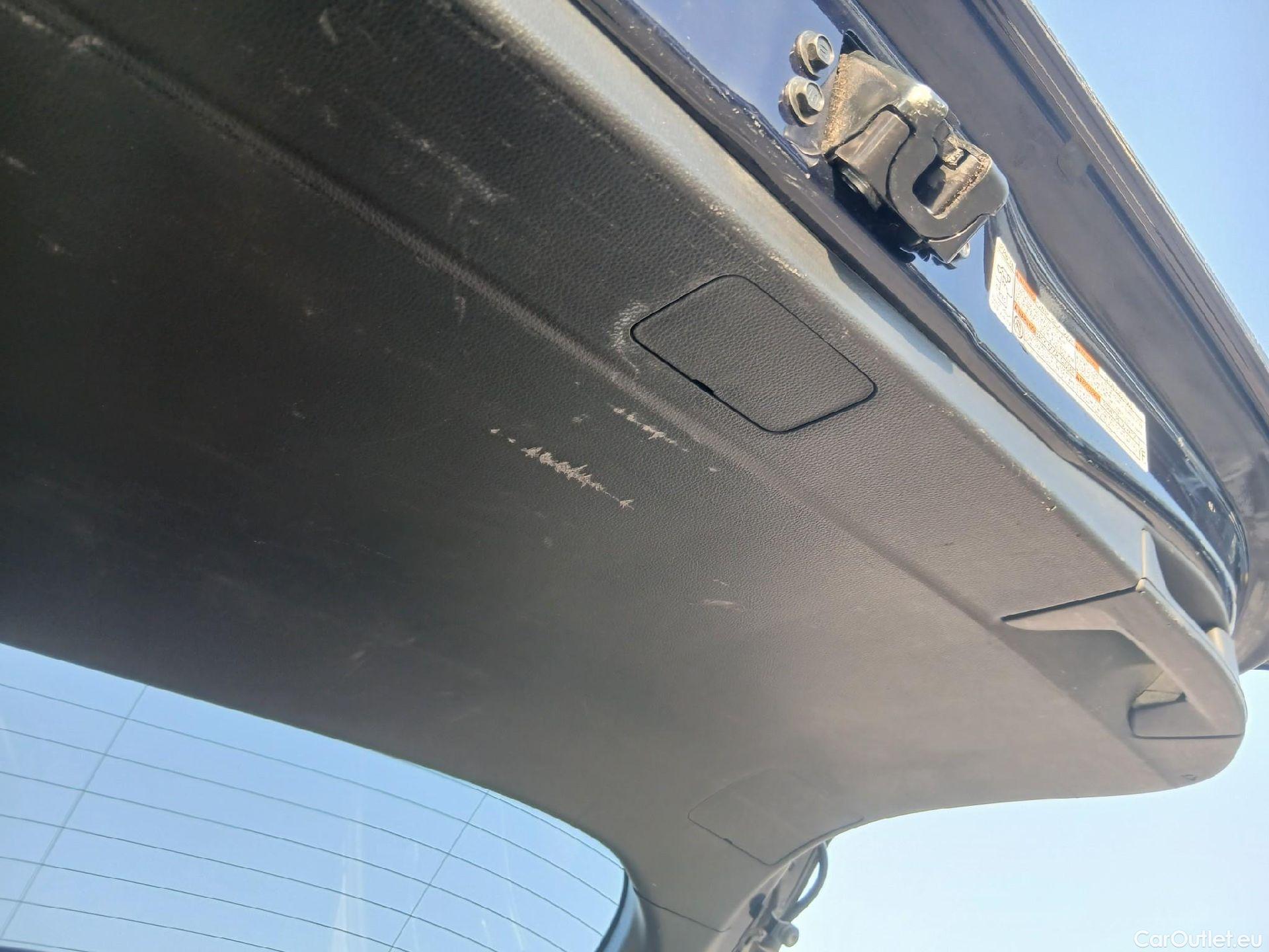  Toyota  RAV4 TOYOTA  / 2018 / 5P / todoterreno 2.5l 220H Advance #7