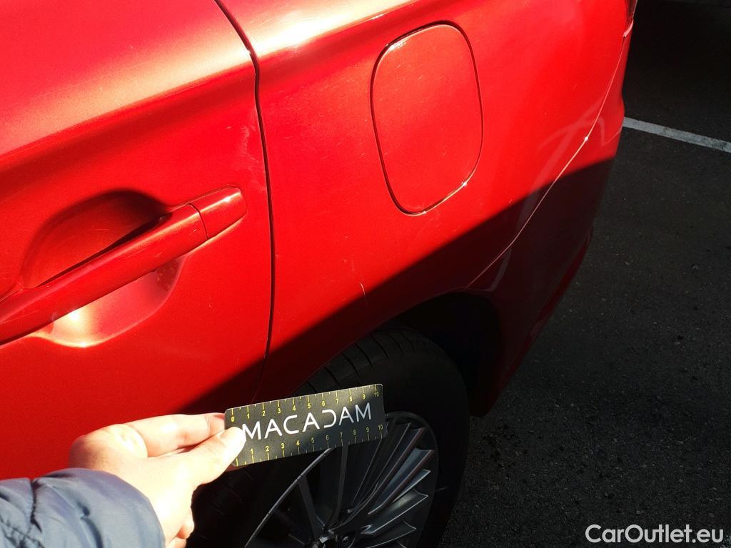  Mitsubishi  Outlander MITSUBISHI  / 2015 / 5P / todoterreno 2.4 PHEV Kaiteki Auto 4WD #14