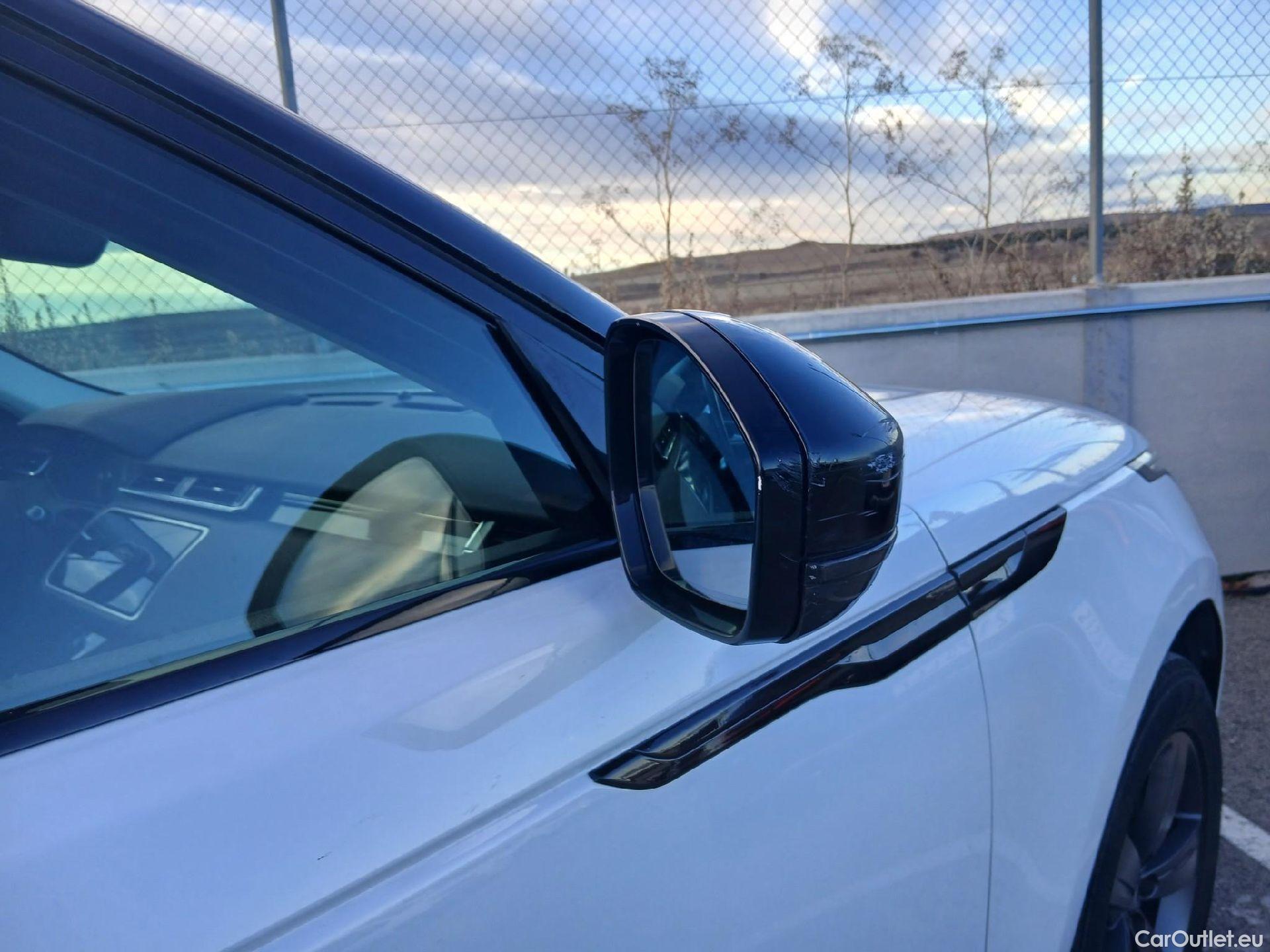  Land Rover  Range Rover LAND ROVER  Velar / 2017 / 5P / todoterreno 2.0 D180 132kW (180CV) S 4WD Auto #26